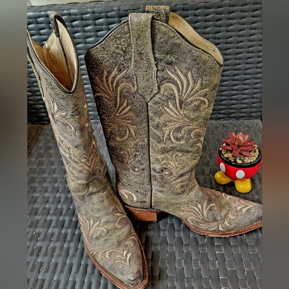 Circle G boots size 8